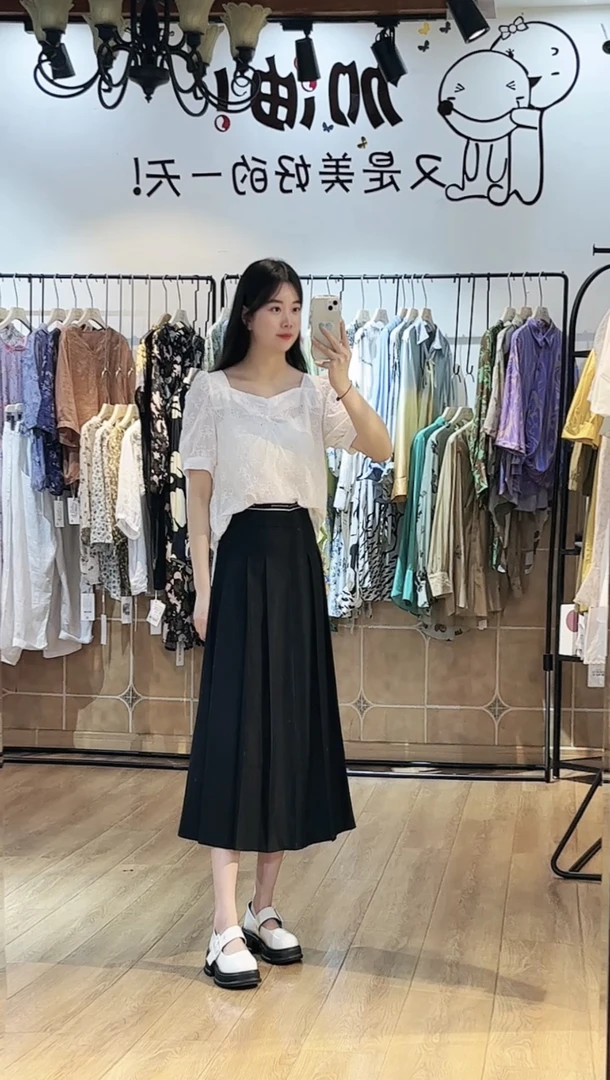 A字半身裙显瘦百搭