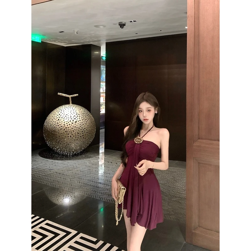 法式气质别致2024新款梅子果酱古早一字肩挂脖抹胸中长款连衣裙女