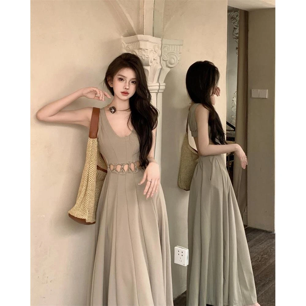 法式女神范吊带连衣裙女夏季小众设计感性感气质长裙收腰显瘦裙子