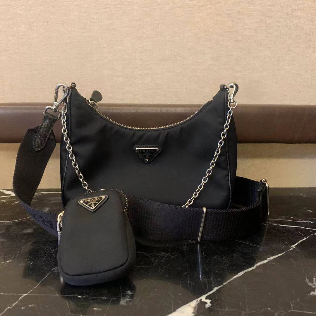 95新 Prada/普拉达 黑色普拉达三合一