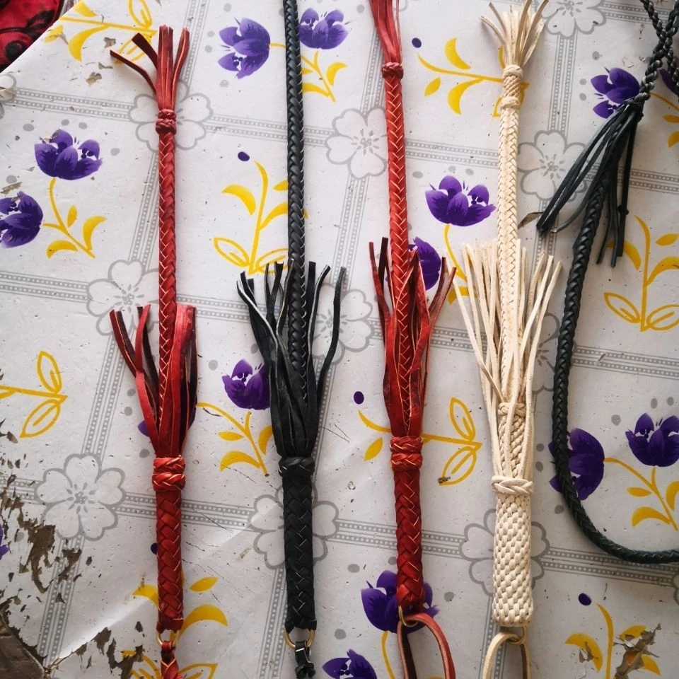 纯牛皮原色棕色黑色骑马包把短鞭  皮芯软鞭 马具马术用品