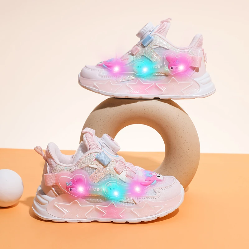 女童鞋秋季新款儿童运动鞋旋转纽扣网面透气女孩小女孩软底发光鞋