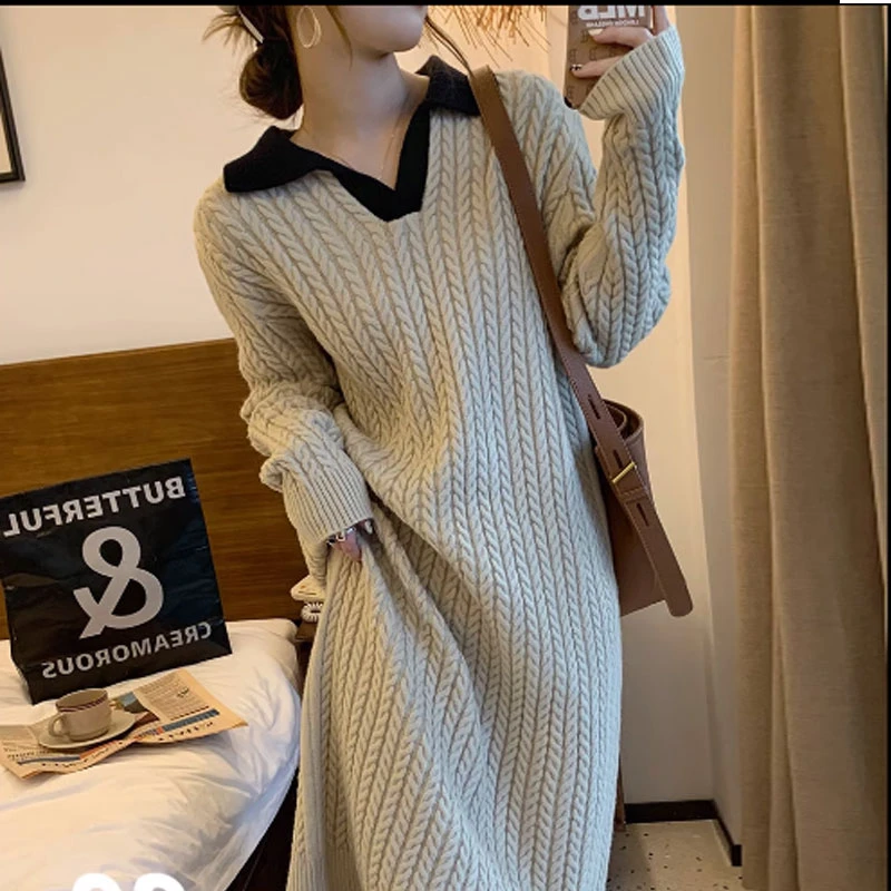 孕妇装秋装2024新款v领连衣裙女秋冬高级感中长款内搭针织毛衣裙