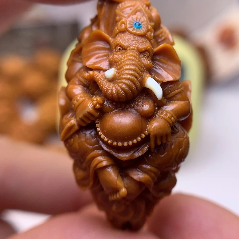 【闪购商品】橄榄核核雕一*