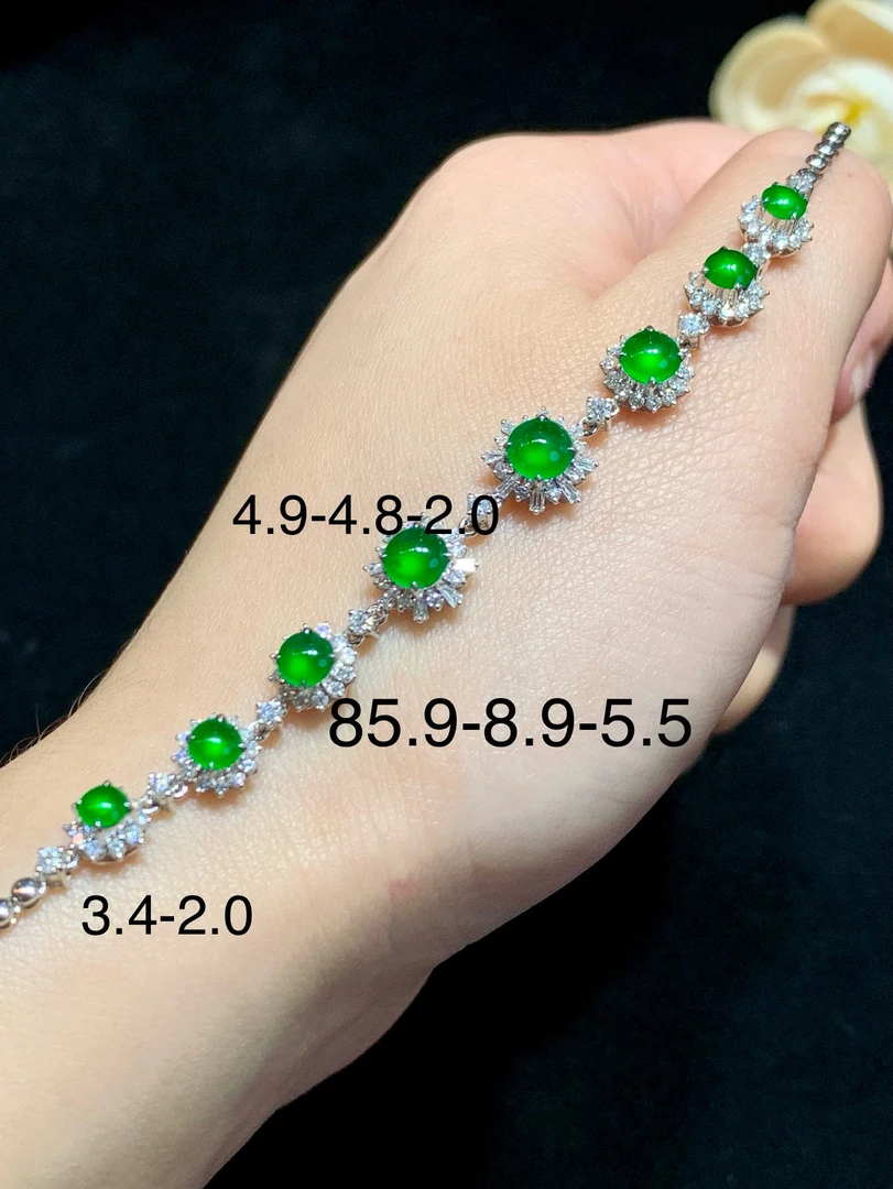 天然缅甸A货翡翠满绿蛋面手链，豪华镶嵌