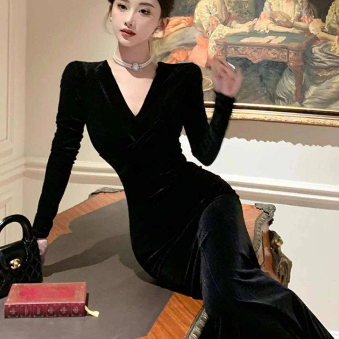 法式气质小香风黑色丝绒连衣裙女春秋冬内搭高级性感礼服包臀裙子