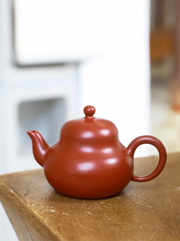 章思健手拉壶作品 矮梨