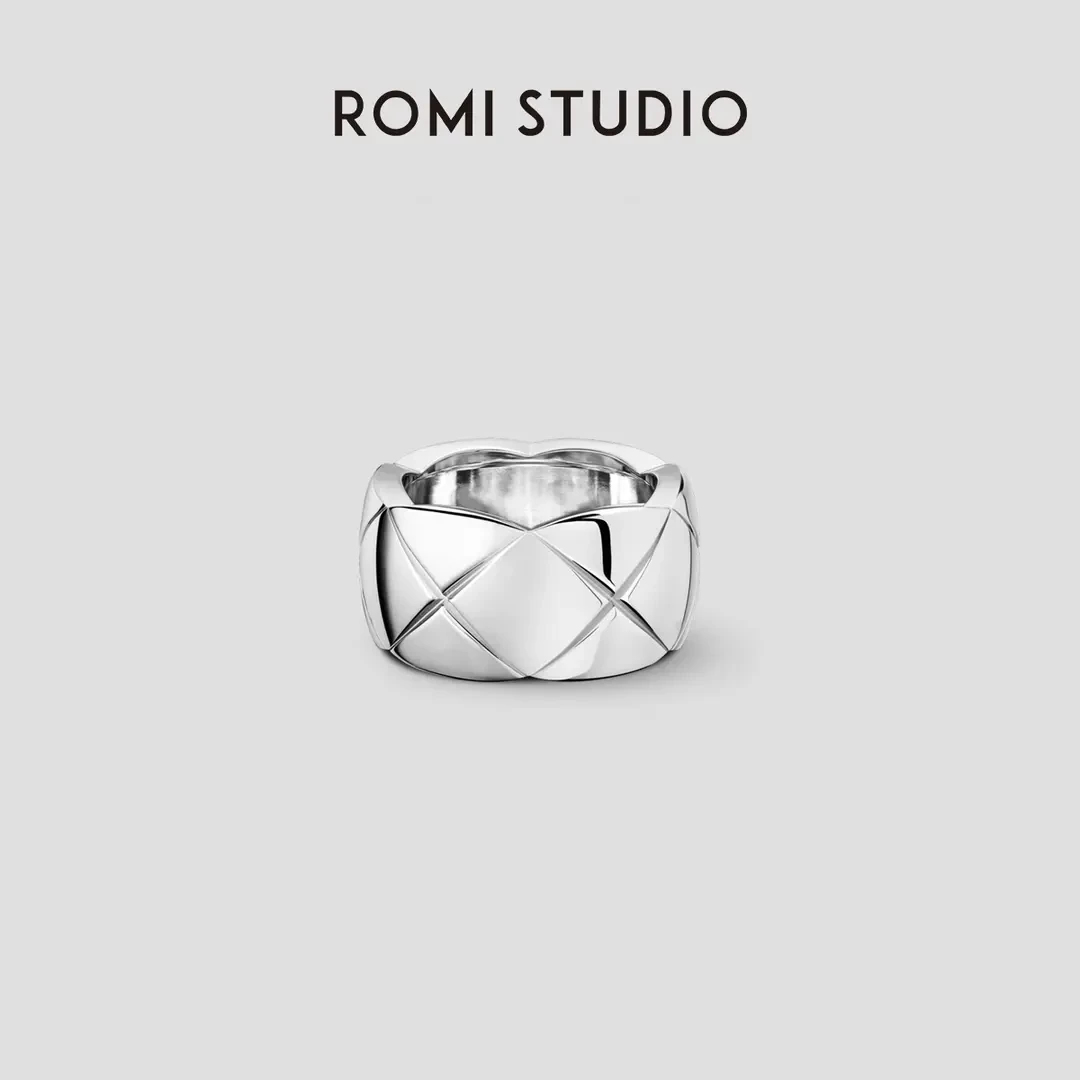 钛钢戒指 romi “法式小众”百搭气质菱格纹钛钢戒指 S3588