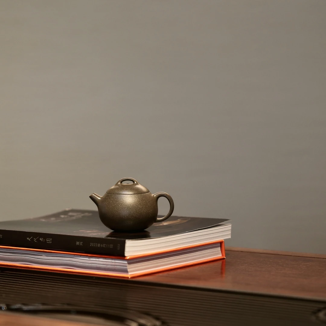 精品小容量150ml『椰瓢』许伟军手制  珍藏蟹壳青泥  紫砂壶