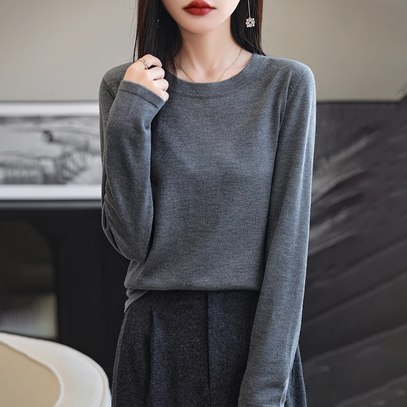 /早秋薄款蚕丝莱赛尔羊毛圆领内搭针织打底衫女纯色宽松百搭上衣