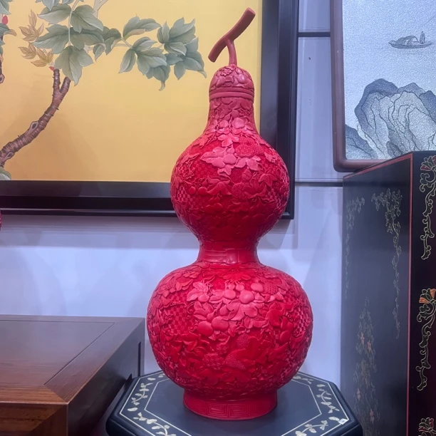 扬州漆器葫芦花瓶