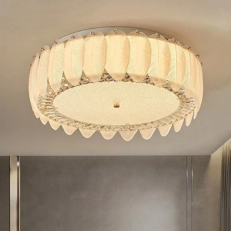 《轩莹灯宝贝》新款轻奢羽毛水晶卧室吸顶灯简约大气奢华