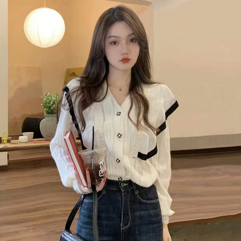 甜美别致蕾丝荷叶边长袖衬衫女2023年新款春季洋气显瘦打底衫上衣