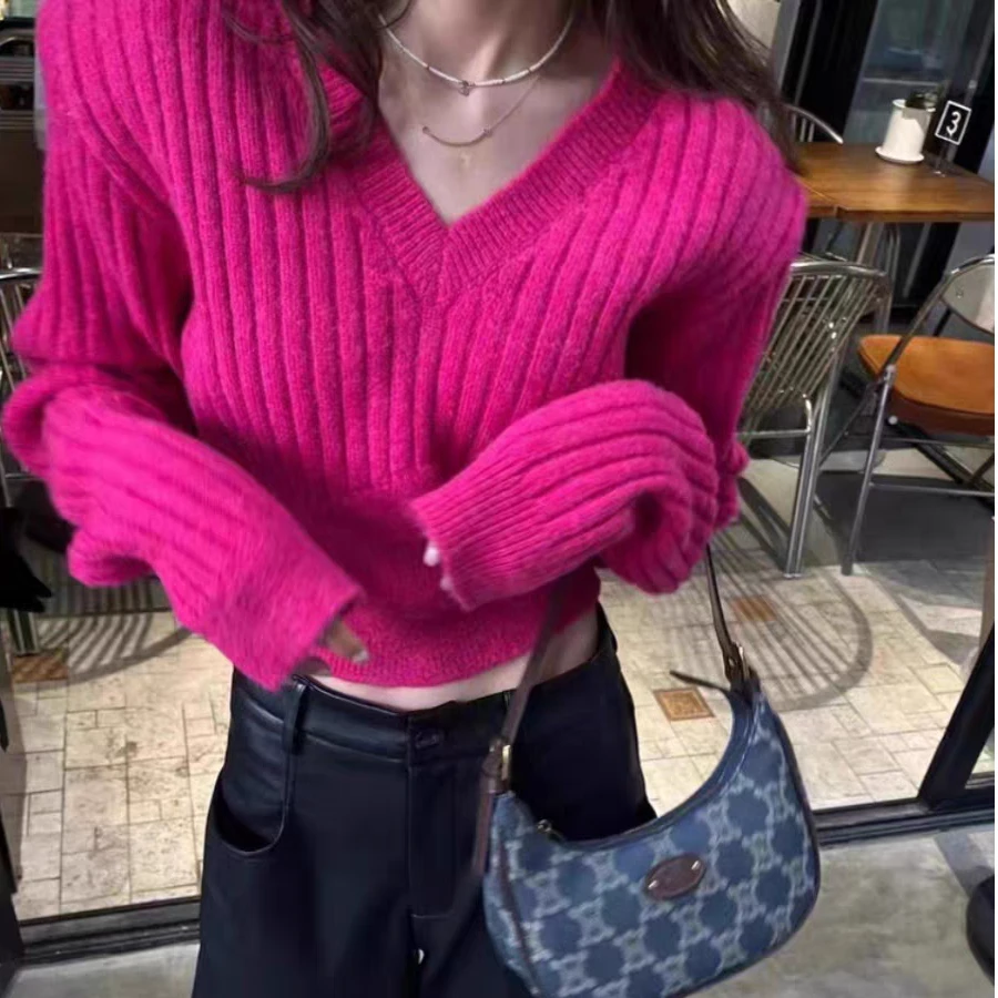 新款港风复古性感V领玫红色针织衫女法式短款上衣高级感辣妹毛衣