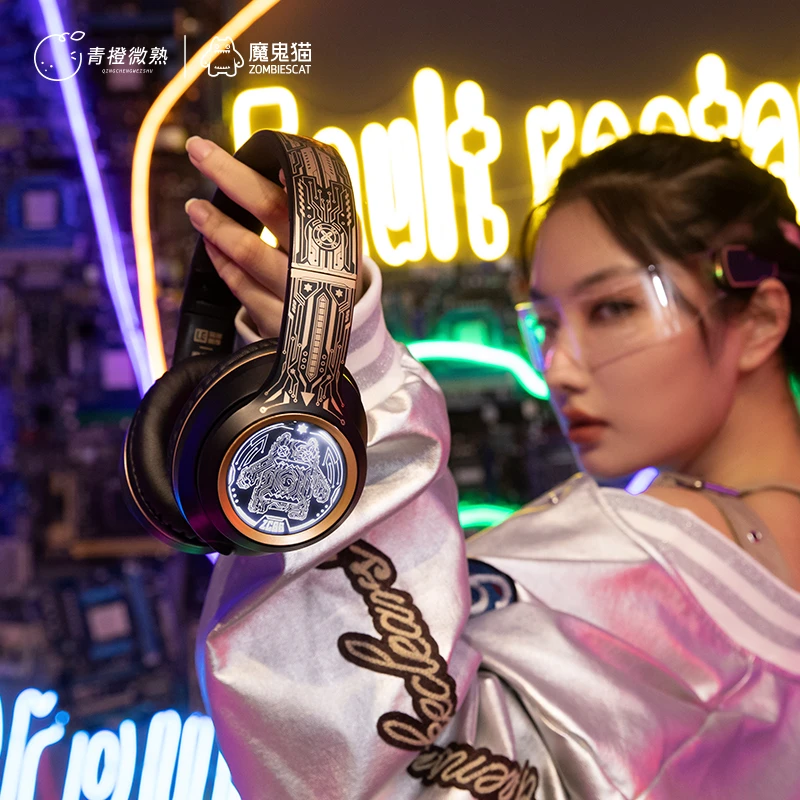 魔鬼猫潮流炫酷灯效头戴式真无线降噪蓝牙耳机折叠设计手机通用款