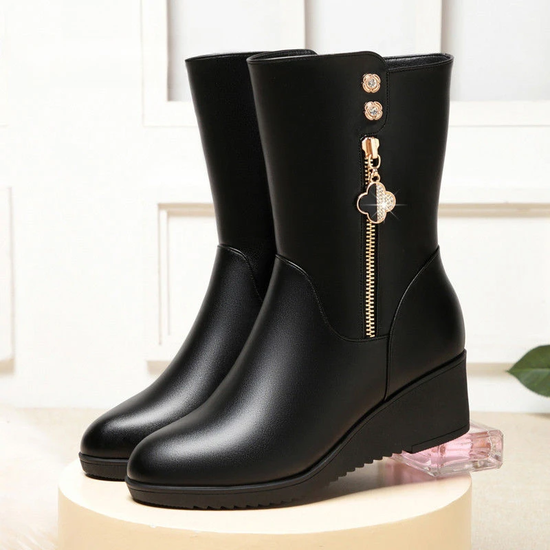 Sema新款春夏爆款季中筒靴加绒加厚保暖舒适妈妈鞋软底皮靴高级感