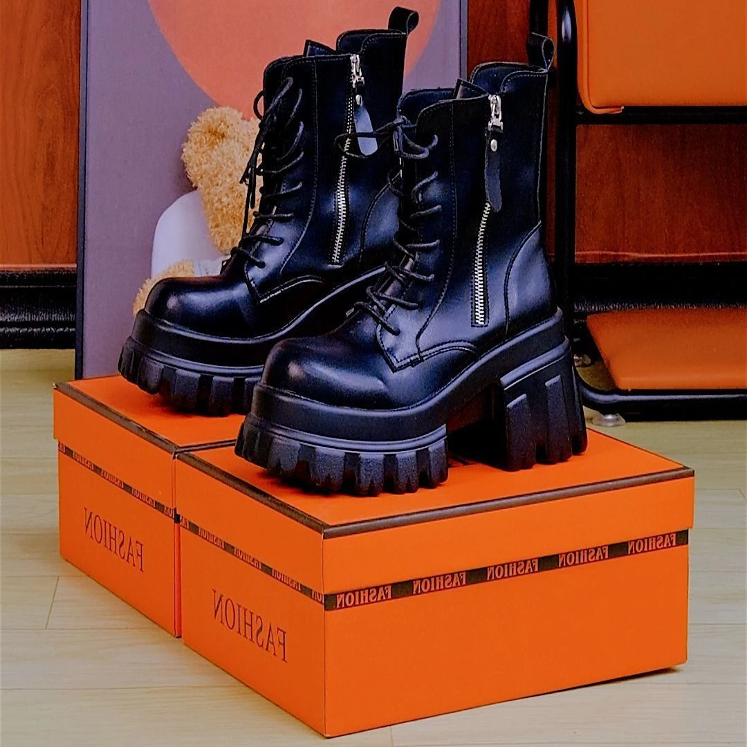 2024白色马丁靴爆款女春夏新款厚底增高松糕坡跟百搭系带休闲短靴