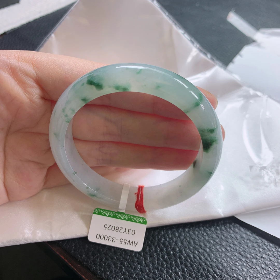 55圈缅甸天然A货翡翠白底带飘花冰种女款玉镯子妈妈飘绿送礼