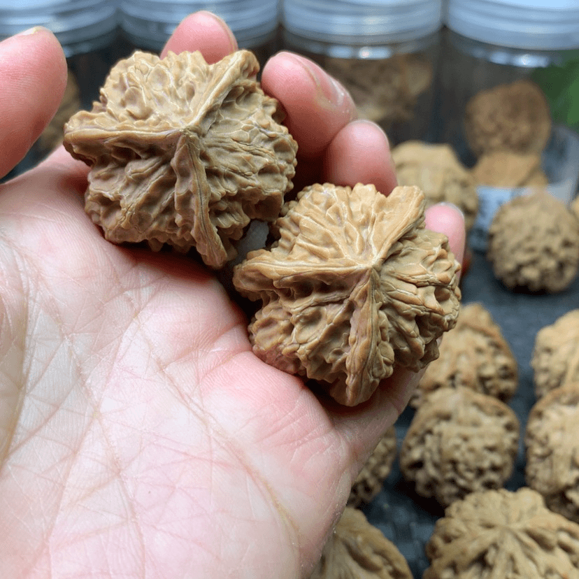 【闪购商品】文玩核桃吊坠追**律三棱