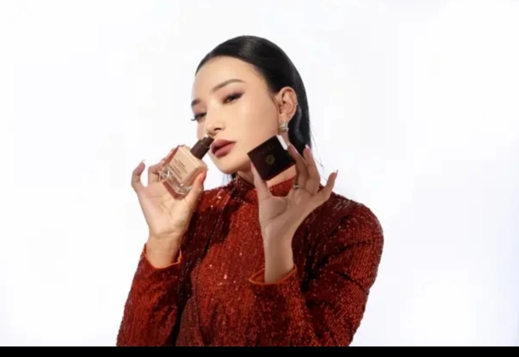 TSTNX遮瑕持粉底液