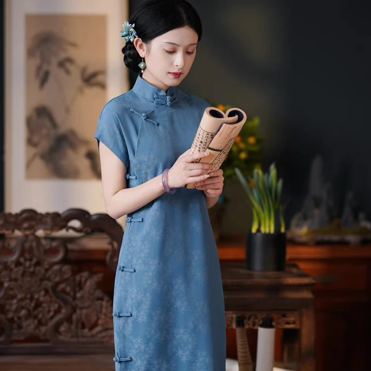 蓝色古法全开襟长款旗袍文艺复古民国风书卷气息年轻少女日常款