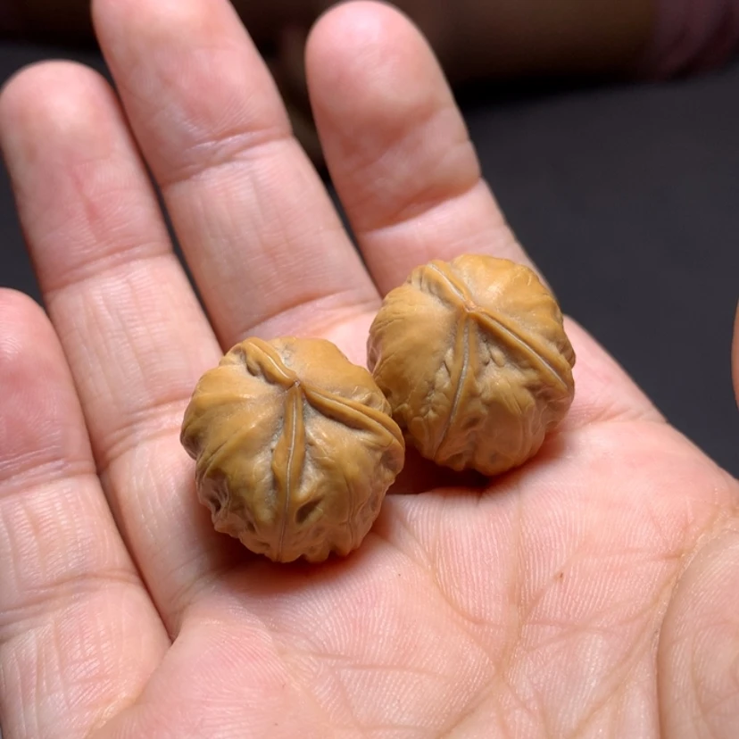 【闪购商品】文玩核桃把件1231