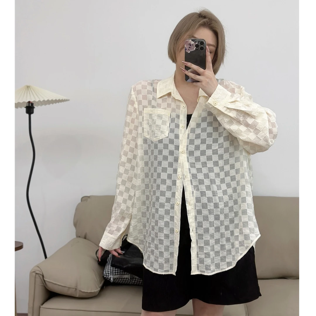 【瘦瘦】大码剪花棋盘格衬衫长袖薄款日系宽松透气时尚百搭S0096