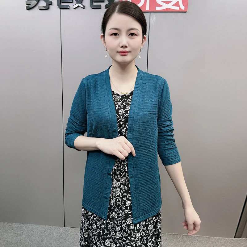 秋季新款女士针织衫时尚休闲气质中老年开衫显瘦妈妈装外套大码