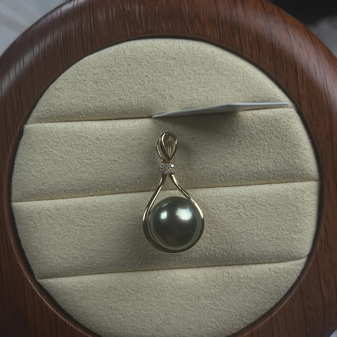 AKOYASP18K钻石大溪地海水珍珠吊坠11-12经典挂坠镂空百搭7121