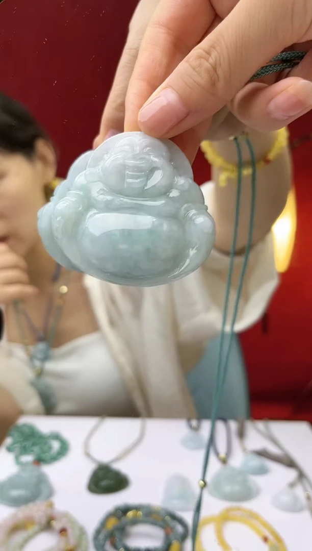 【闪购商品】翡翠颈饰未镶嵌佛公