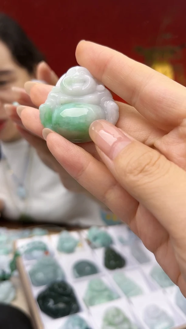 【闪购商品】翡翠颈饰未镶嵌佛公