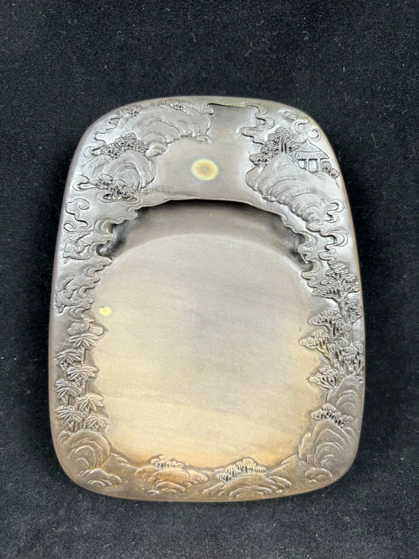 精品端砚《风清月明砚》-宋坑，尺寸：14.8x11.7x3.3cm