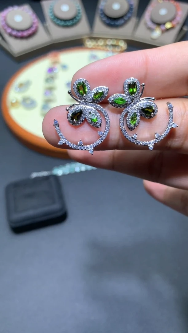 【闪购商品】透辉石耳饰未镶嵌F117【随机发货 只发一个】