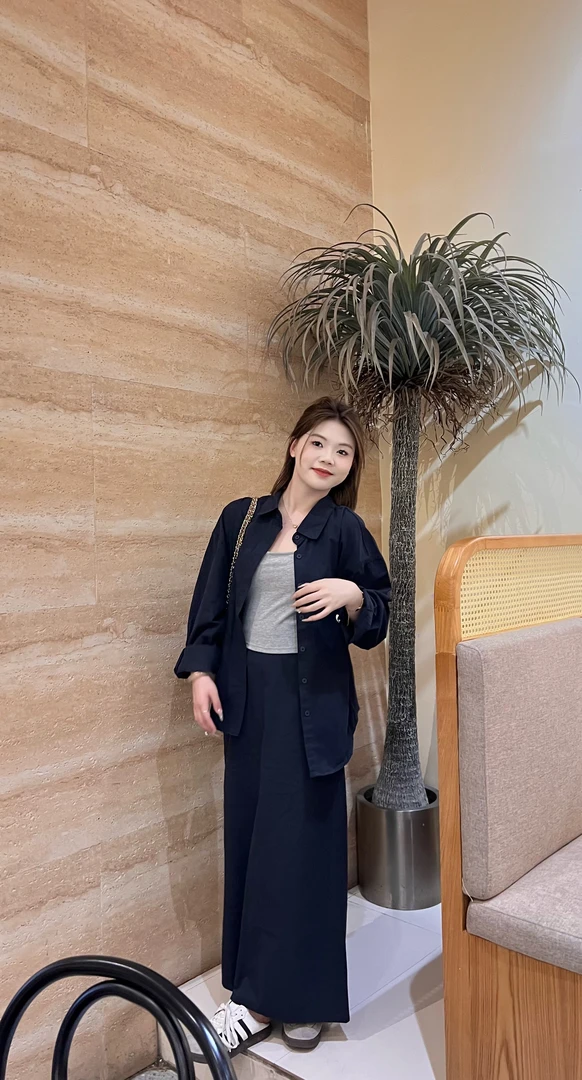 EE 极简藏蓝色衬衫A字半身裙套装 穿到130斤