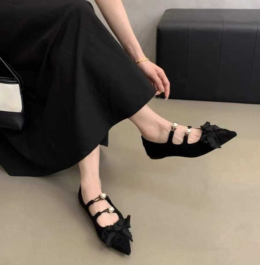 C1183 黑色  时尚舒适低跟尖头浅口女单鞋