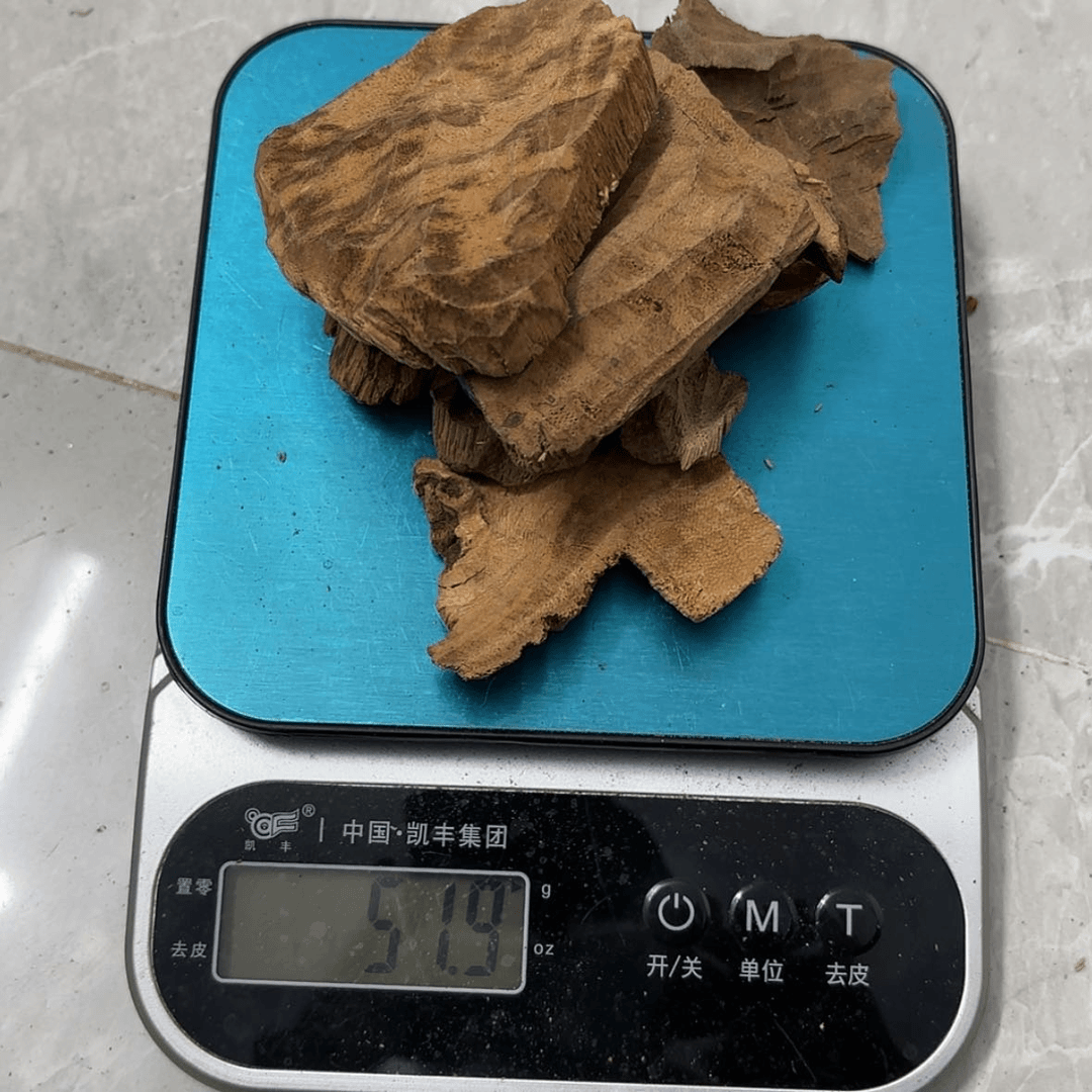 【闪购商品】50克海南根雕千*月