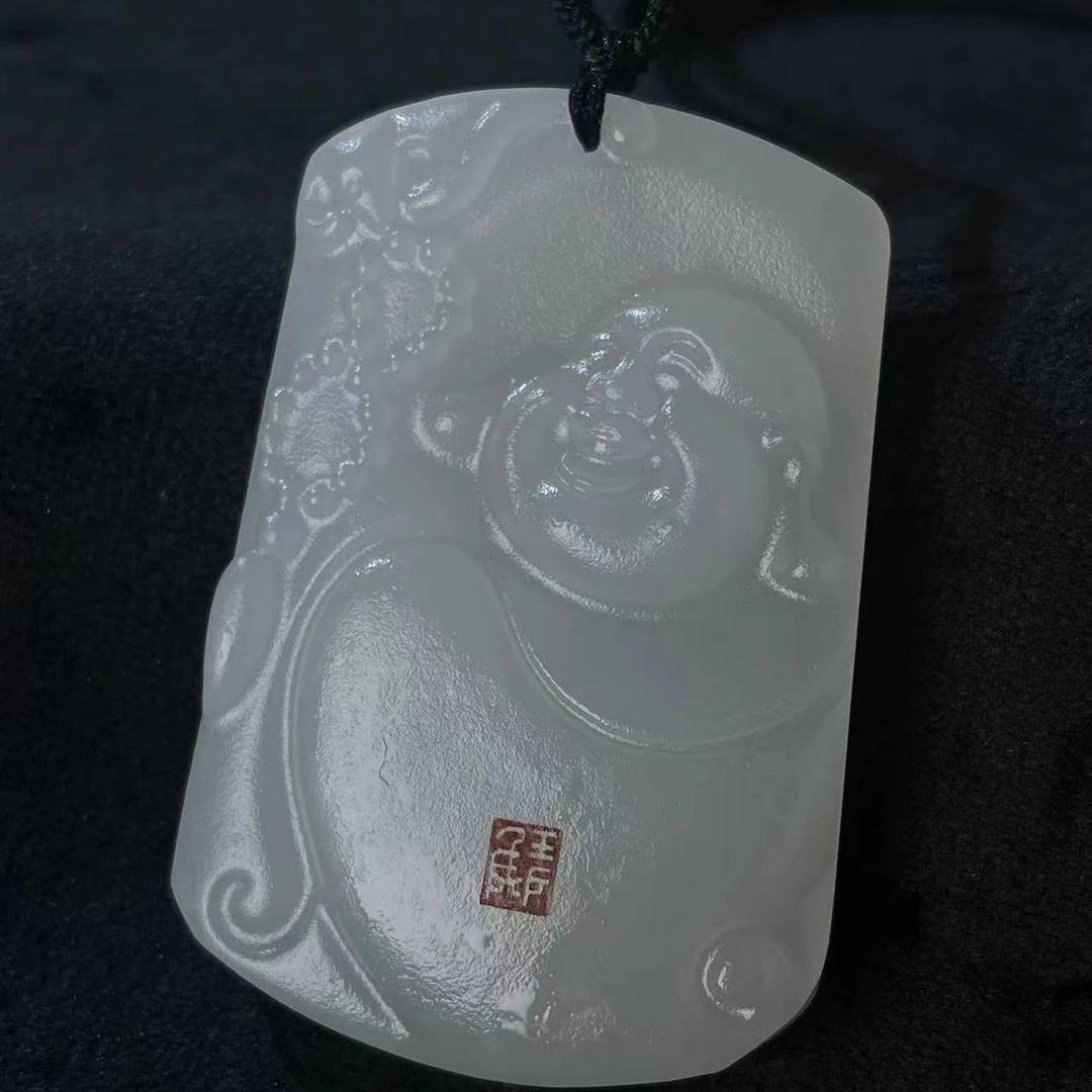 新疆羊脂白高级精雕典藏佛公笑佛吊坠 约60x40x9mm