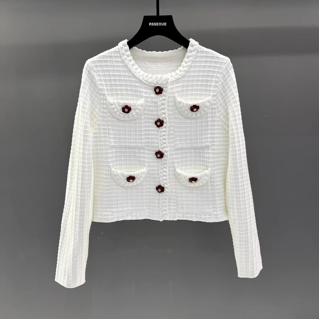 2024秋冬新款韩版小众设计多口袋单排扣小香风百搭针织开衫短外套