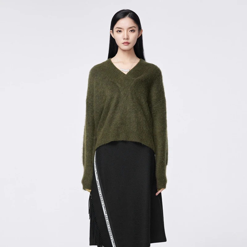 S·DEER圣迪奥秋季女装时尚原创经典复古V领宽松百搭长袖针织衫