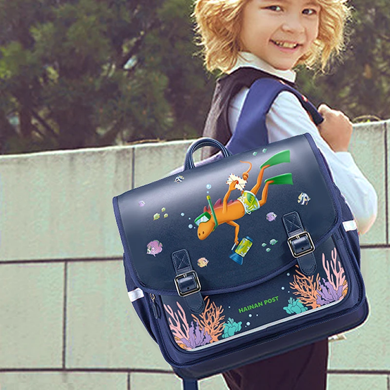 邮政雷公马联名学生书包方便又实用双肩包大容量男女卡通减负书包
