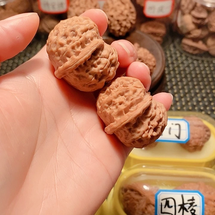 核桃核雕37尺寸金锭元宝