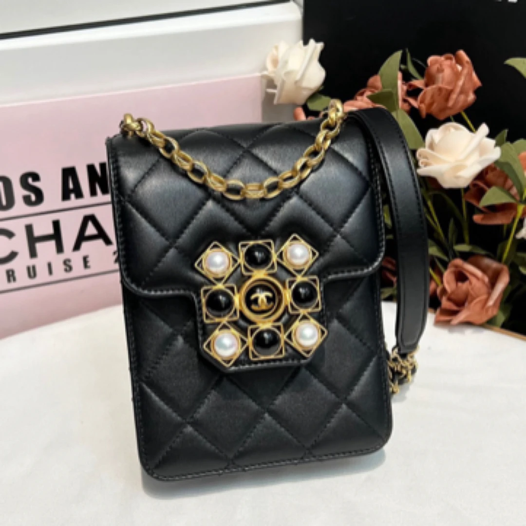 99新 Chanel/香奈儿 20A黑金珐琅宝石手机包斜挎单肩包