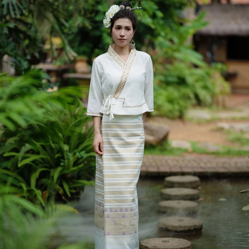 西双版纳傣族传统服装当季新款工作舞台旅拍套装爆款网红拍照写真