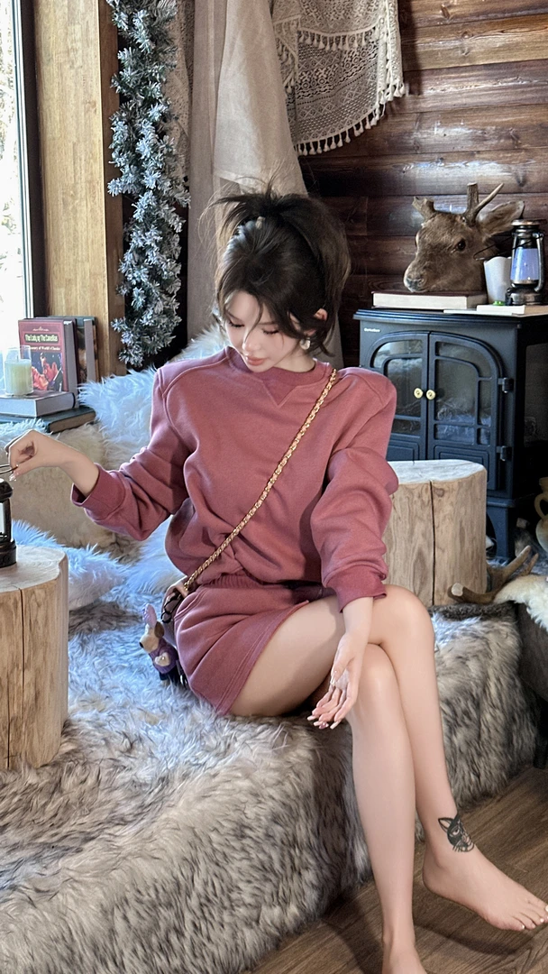 媛媛【粉红女郎】 秋冬韩版辣妹气质洋气百搭显瘦休闲套装#TZ0597