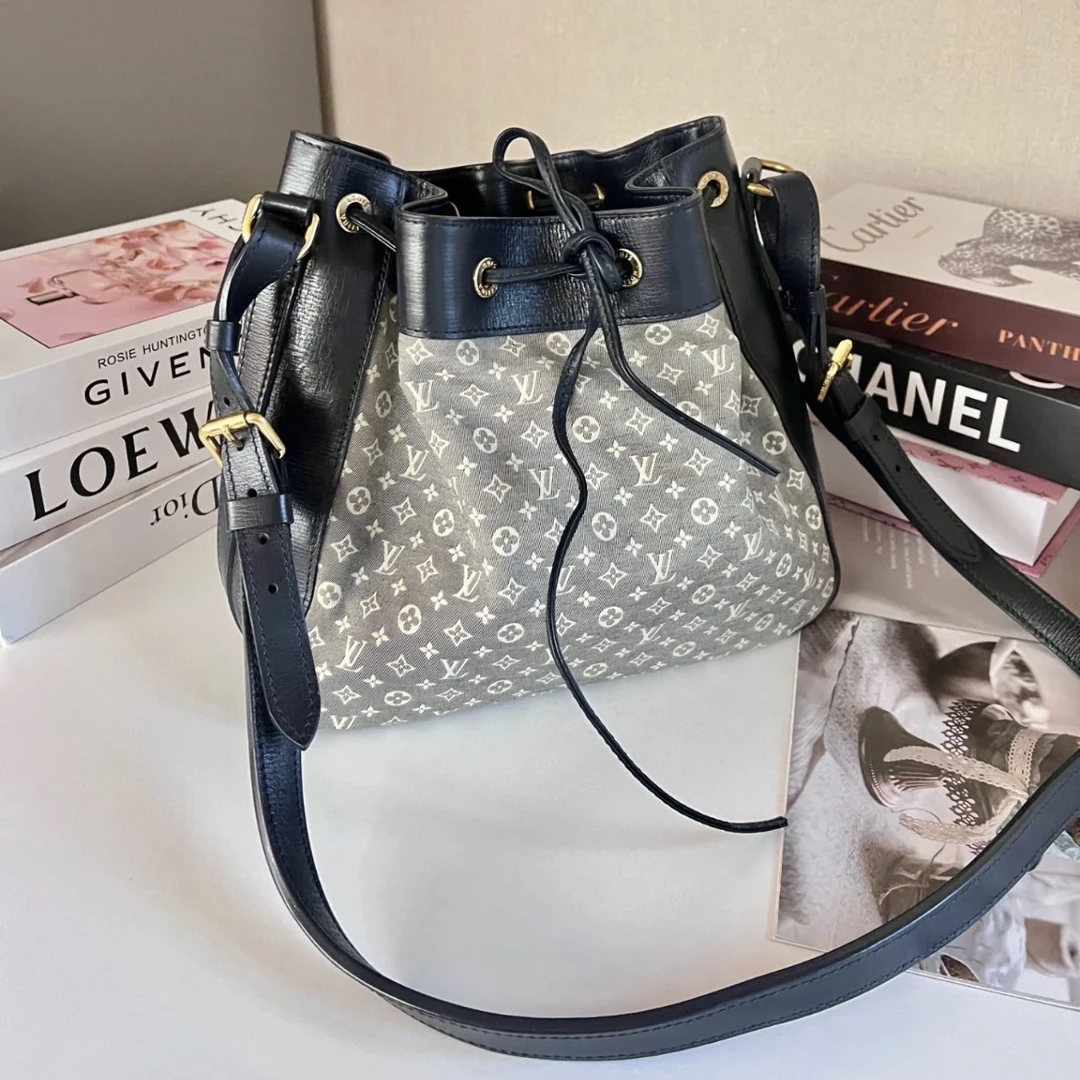 95新 LouisVuitton/路易威登 LV丹宁抽绳水桶斜挎包