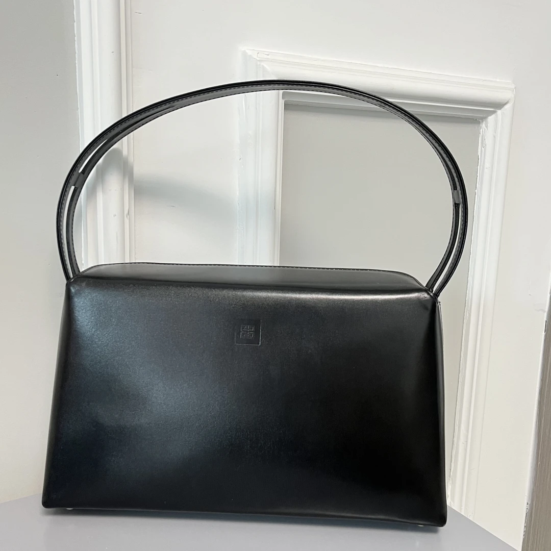 95新 Givenchy/纪梵希 纪梵希表参道盒子包