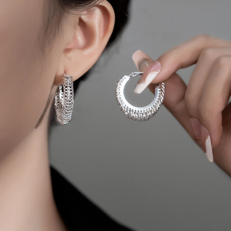 金美澳 合金耳饰 冷淡风圆圈款大耳圈耳环2025新款爆款高级感轻奢