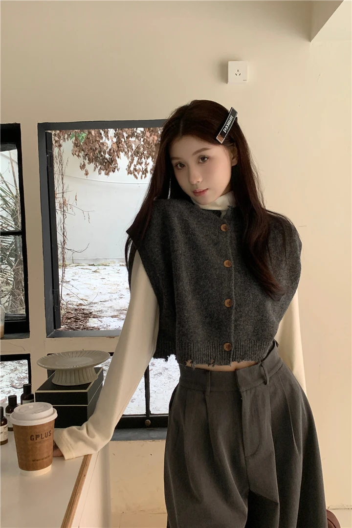 春秋新款盐系高级感不规则针织马甲显瘦叠穿高领打底衫时尚两件套