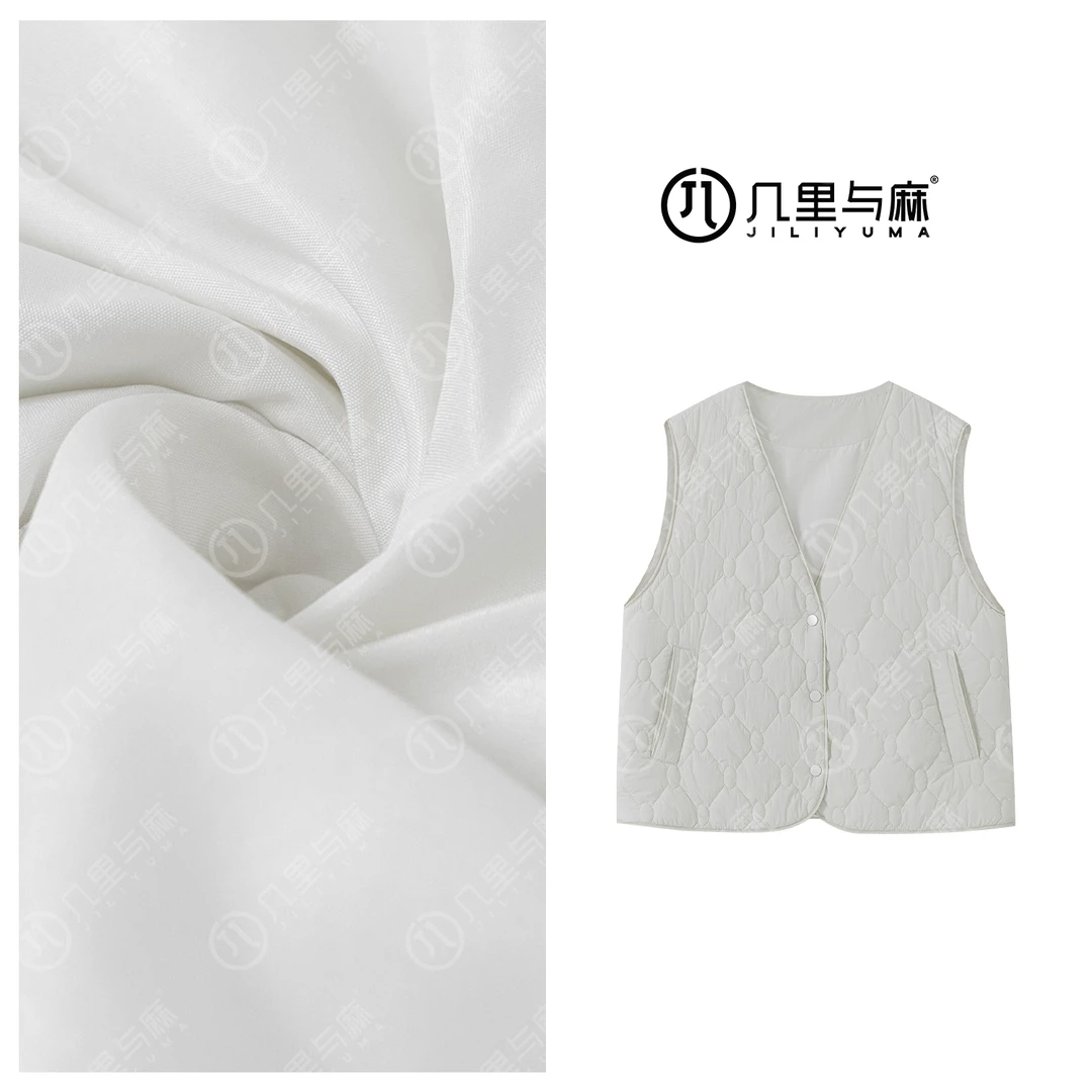 （几里）时尚纯色洋气小香风无袖马夹衣长58 胸围104 1090524