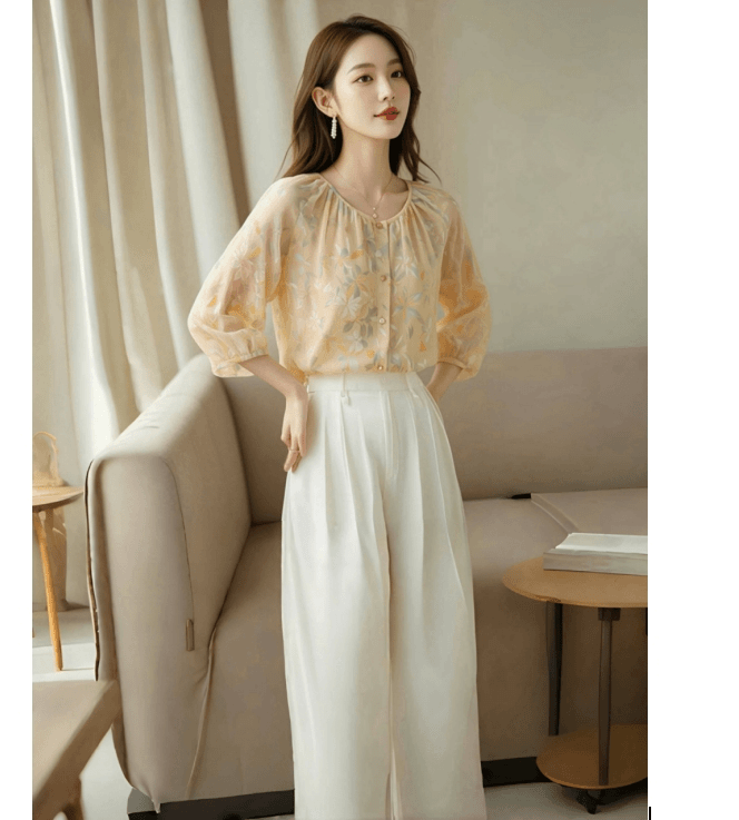 夏季碎花上衣氛围感轻奢约会遮肉显瘦高级感两件套气质女时尚